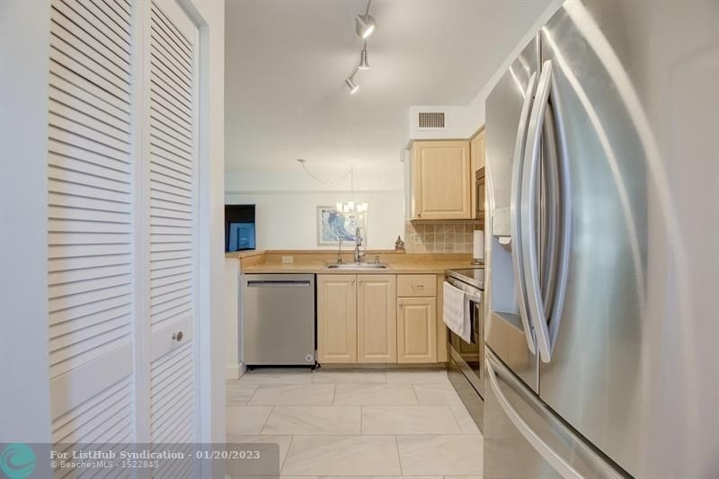 6586 Southurst Ter - Photo 10