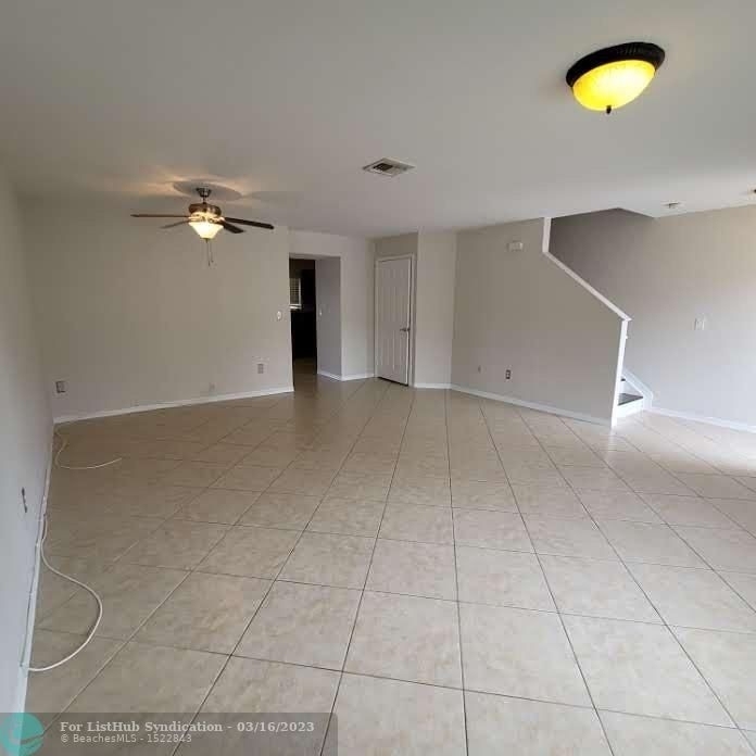 5910 Manchester Way - Photo 2