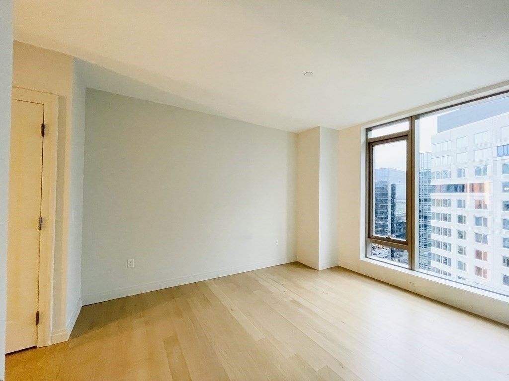 133 Seaport Blvd - Photo 8