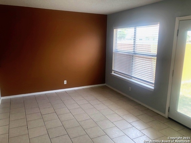 7622 Claridge - Photo 2