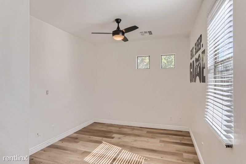 17007 W Southampton Road Unit - Photo 4