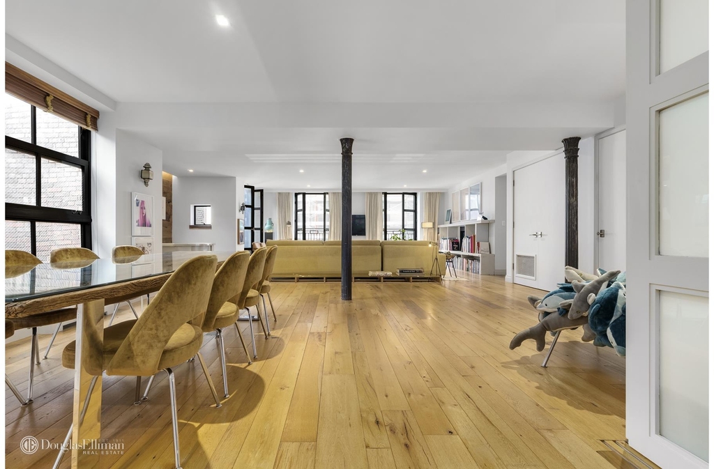 374 Broome St - Photo 3