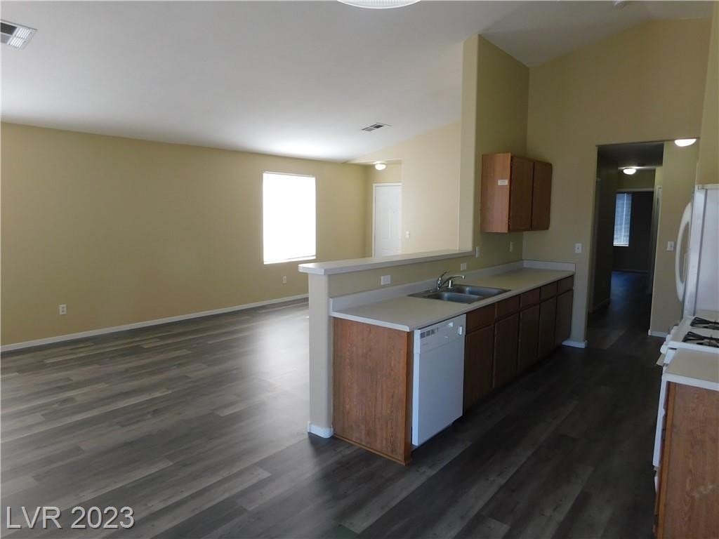 2120 Hazel Croft Way - Photo 8