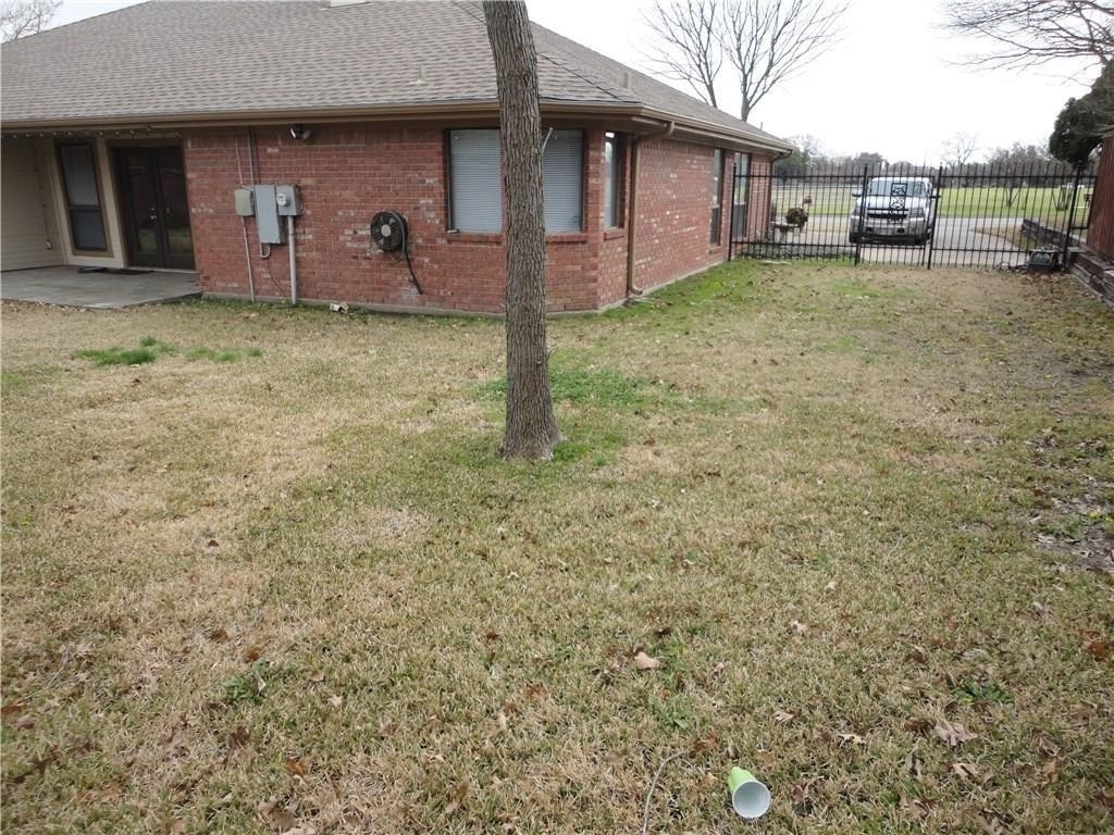 2205 Wimbledon Drive - Photo 22