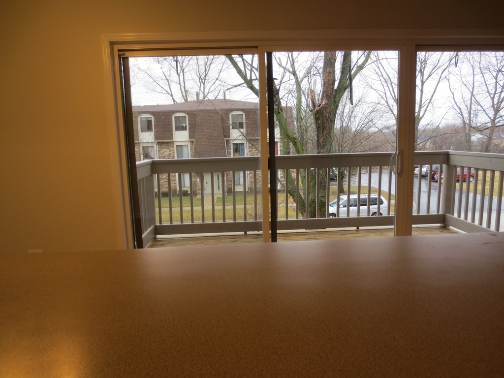 219 W Court Of Shorewood - Photo 5