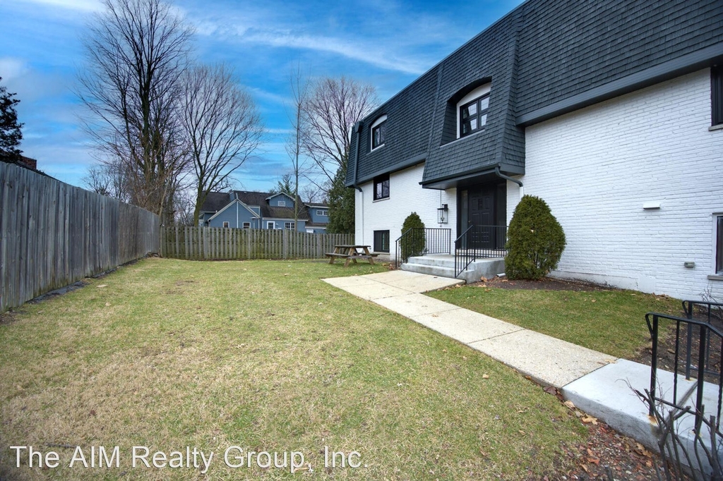 5121 Mackie Place - Photo 15