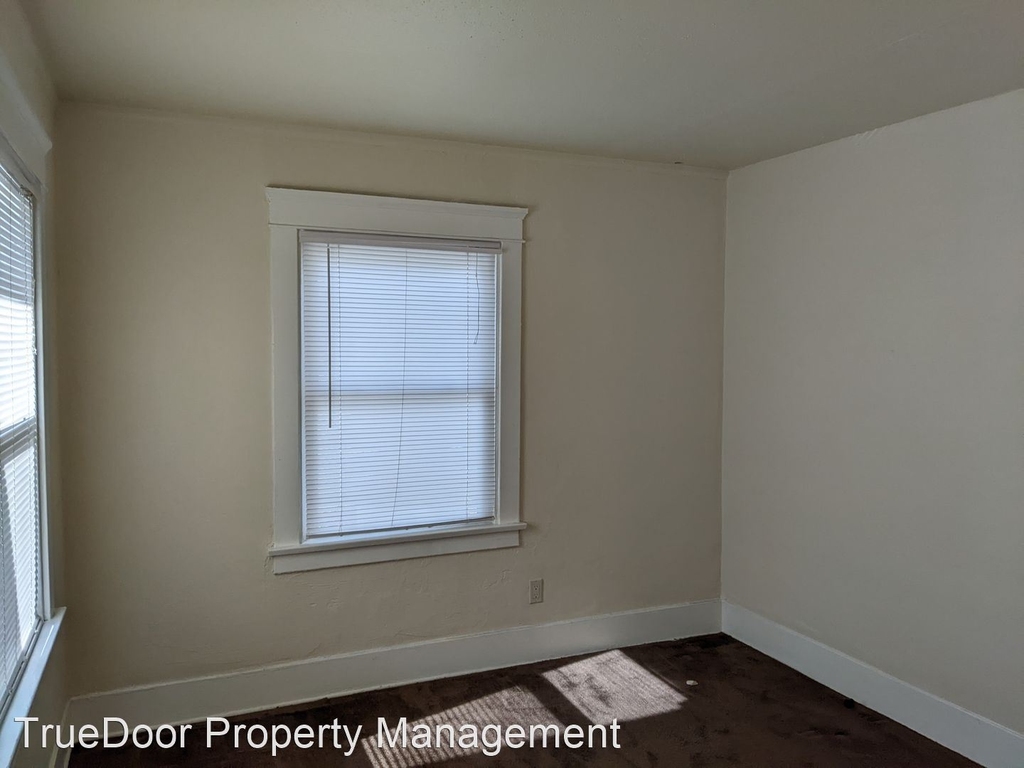 1053 W Civic Center Dr - Photo 3