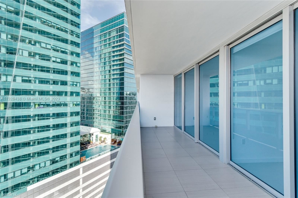 200 Biscayne Boulevard Way - Photo 5