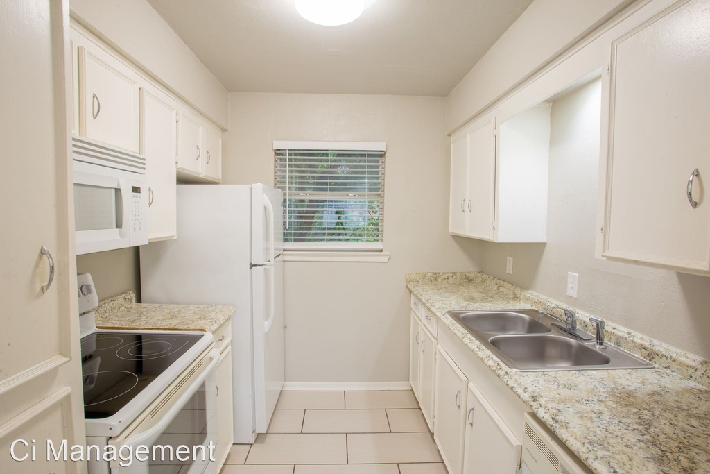 5656 Live Oak Street Apt. 101 - Photo 5