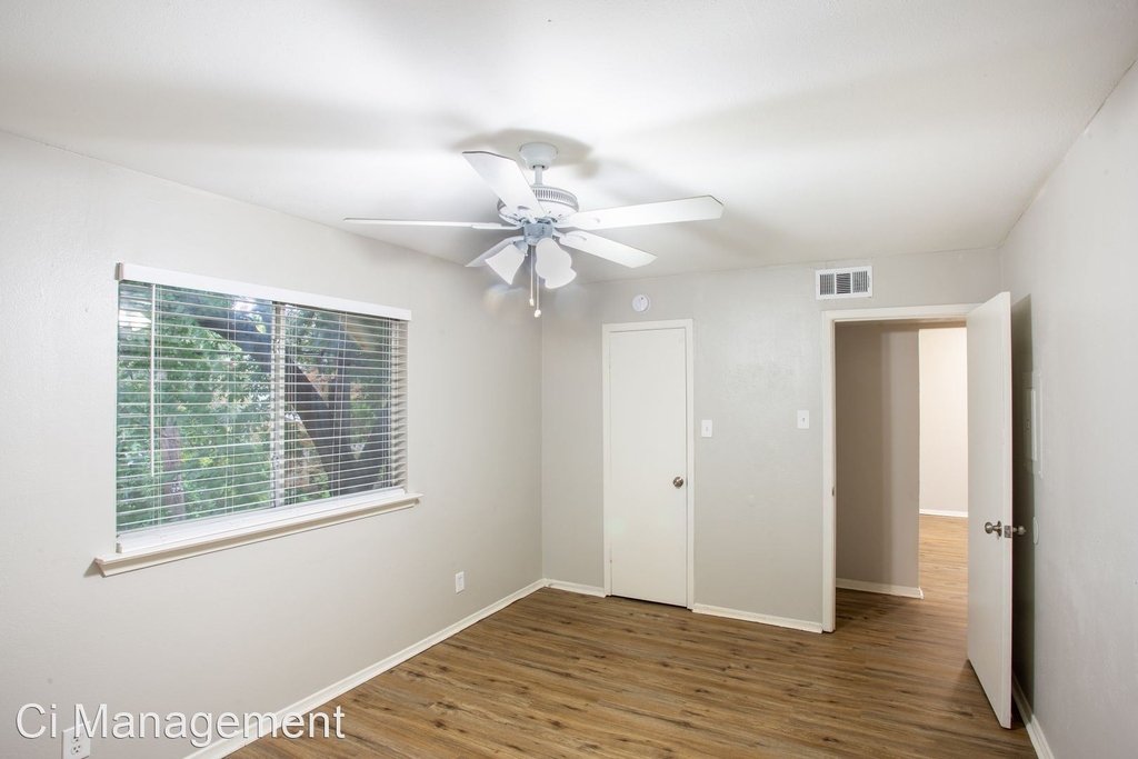 5656 Live Oak Street Apt. 101 - Photo 11