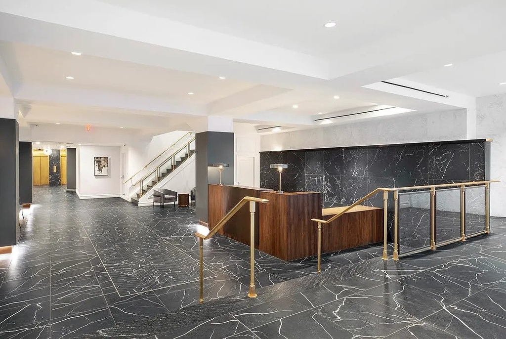 63 Wall Street - Photo 8