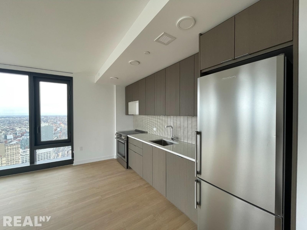 18 Sixth Avenue - Photo 1