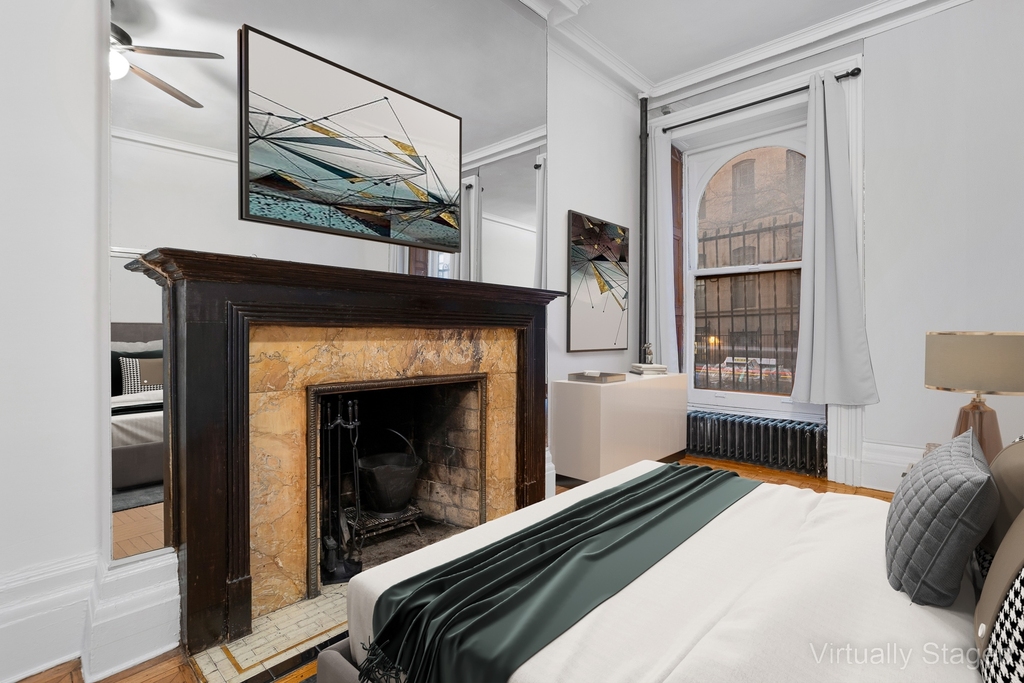 122 East 37th Street - Photo 0