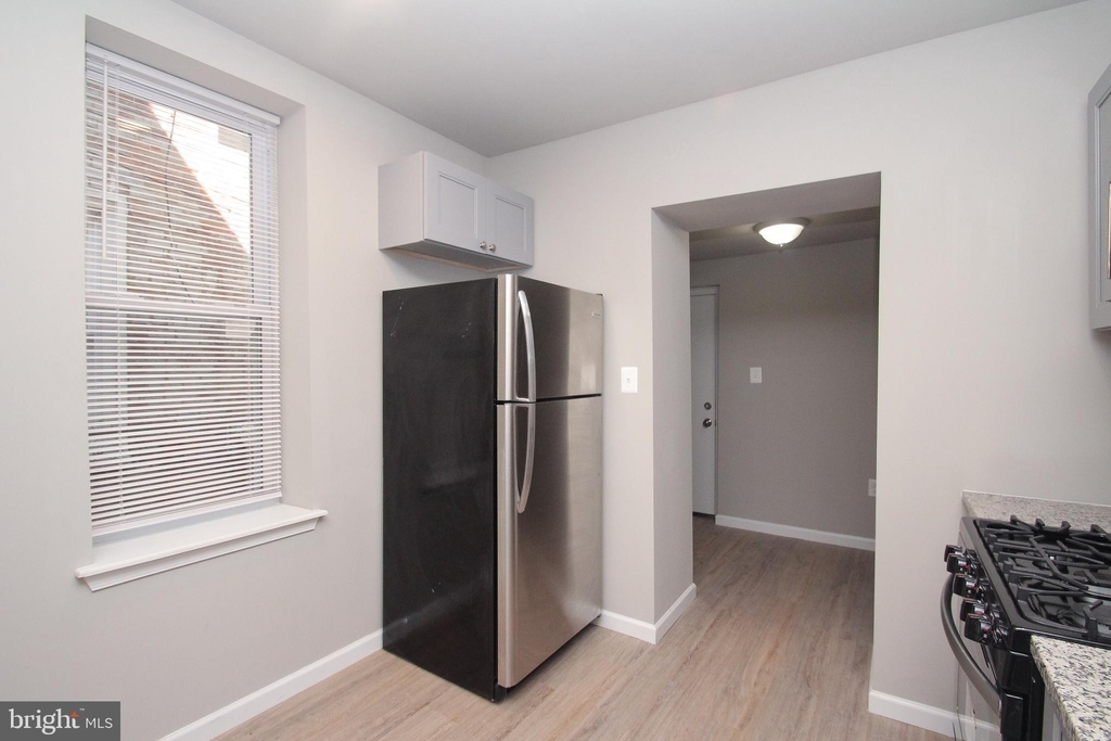 5115 Ludlow Street - Photo 2