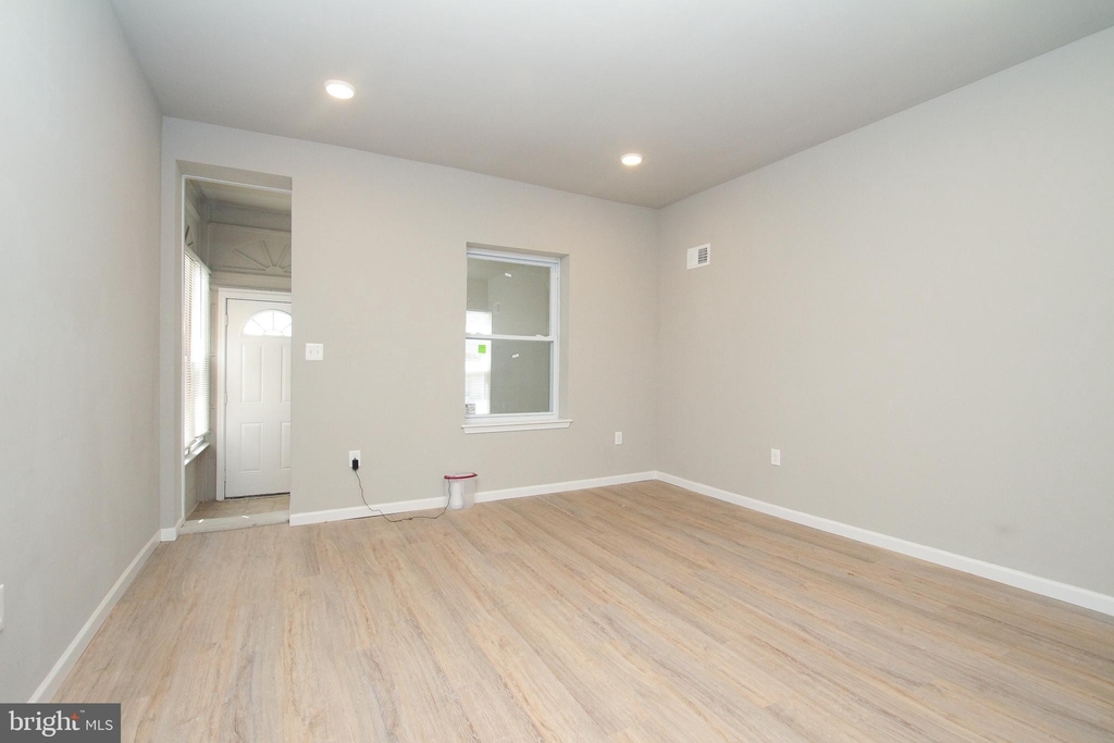 5115 Ludlow Street - Photo 5