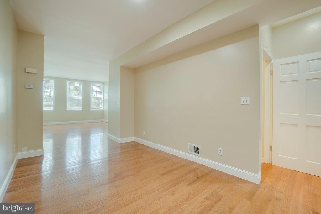 1522 E Baltimore Street - Photo 7