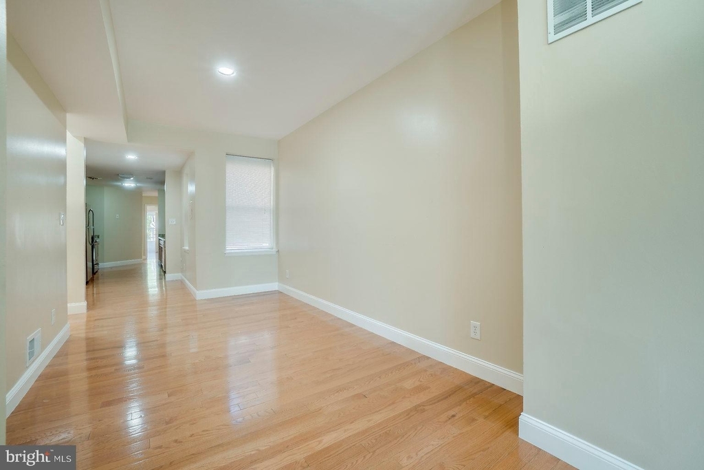 1522 E Baltimore Street - Photo 8