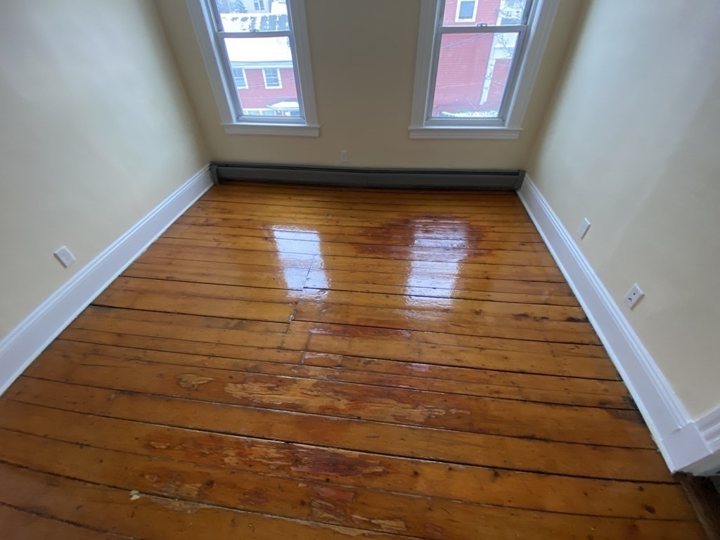 821 Massachusetts - Photo 10