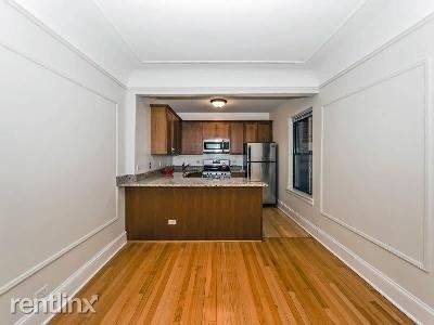 215 E Chestnut St - Photo 1