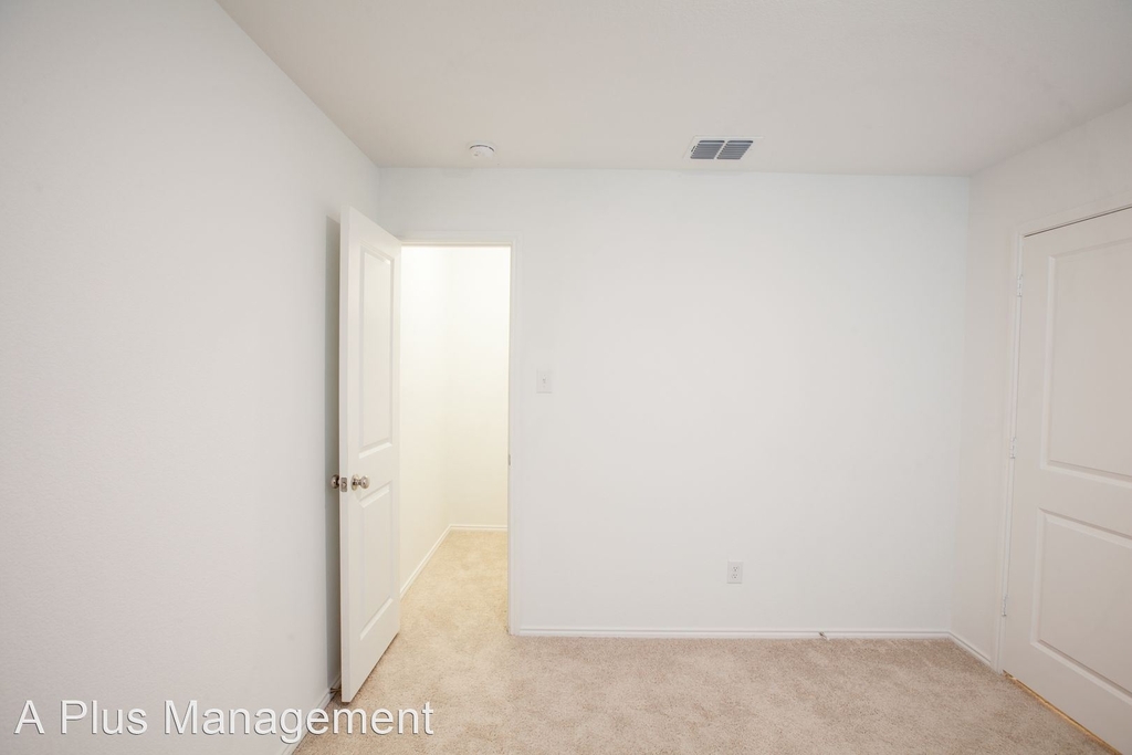 5401 Lavender Drive - Photo 31