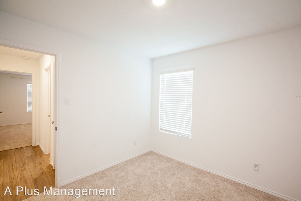 5401 Lavender Drive - Photo 30