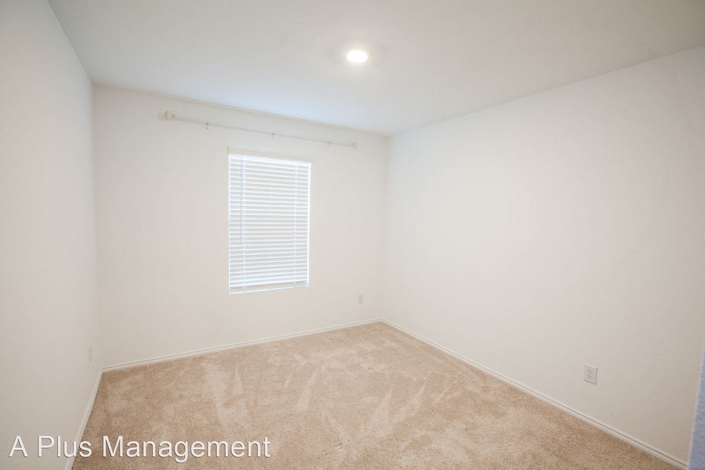 5401 Lavender Drive - Photo 26