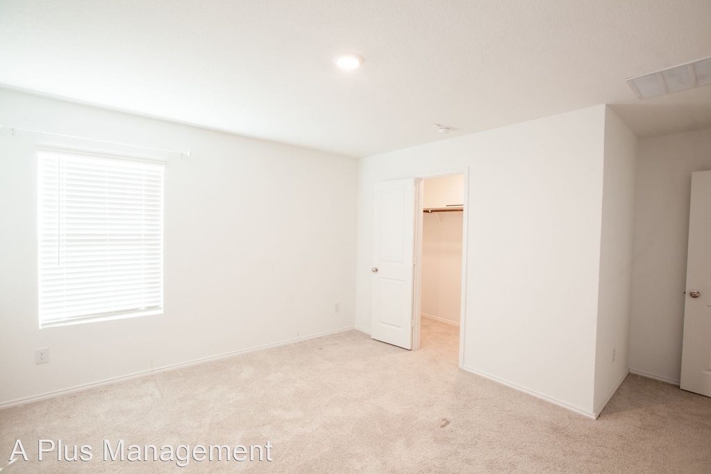 5401 Lavender Drive - Photo 34