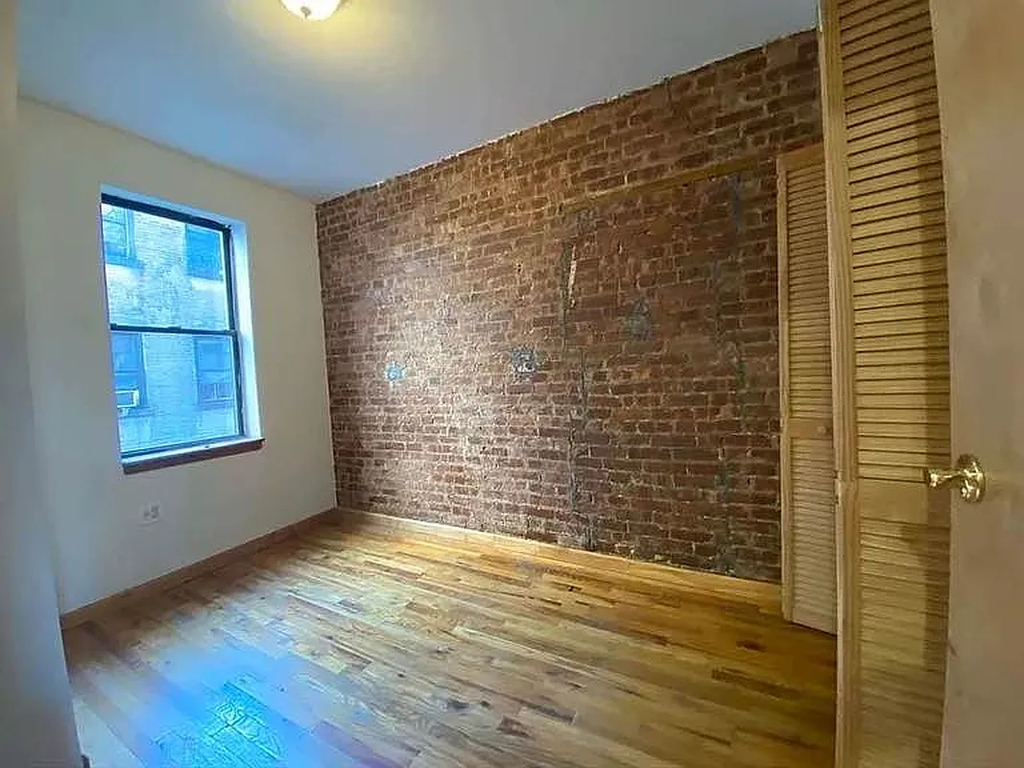 540 East 5th Street - Photo 9