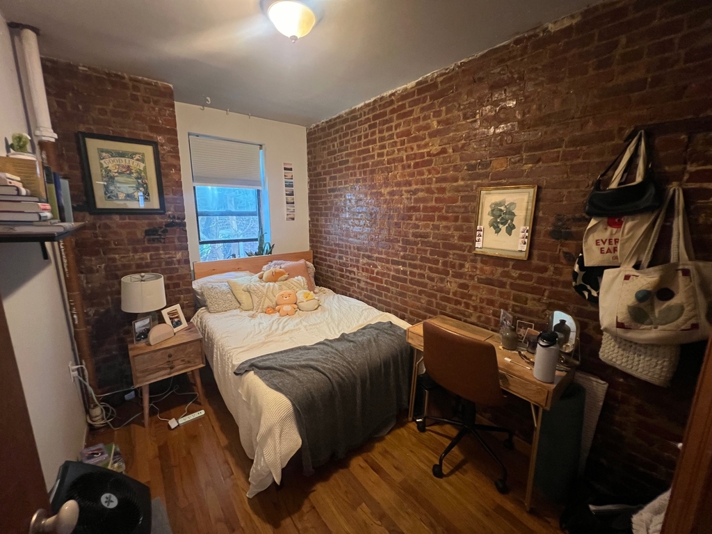 540 East 5th Street - Photo 8
