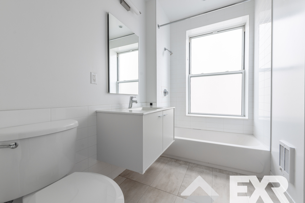 215 West 116th Street - Photo 4