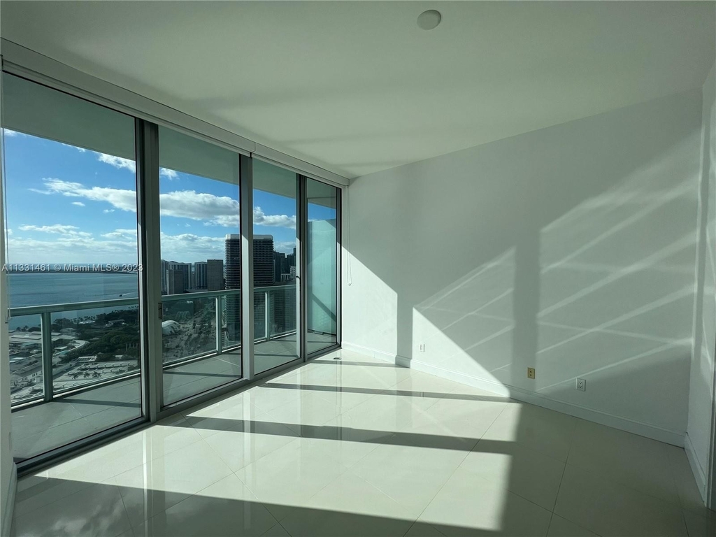 888 Biscayne Blvd - Photo 4