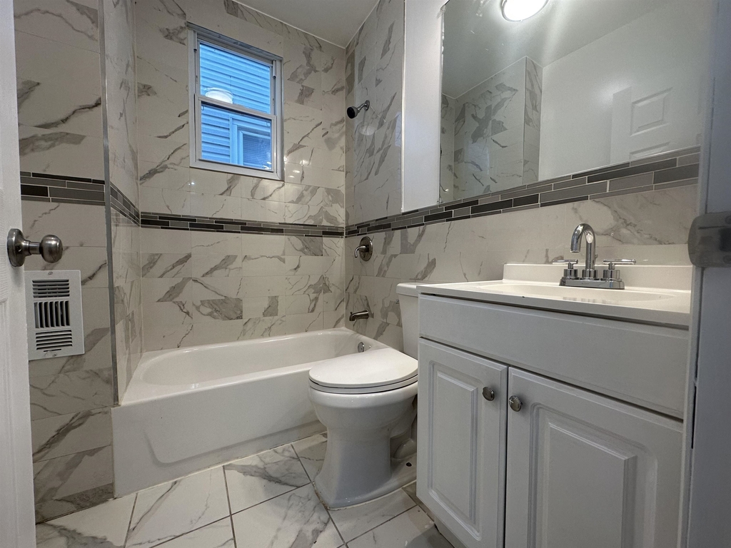 70 West 13th St - Photo 6