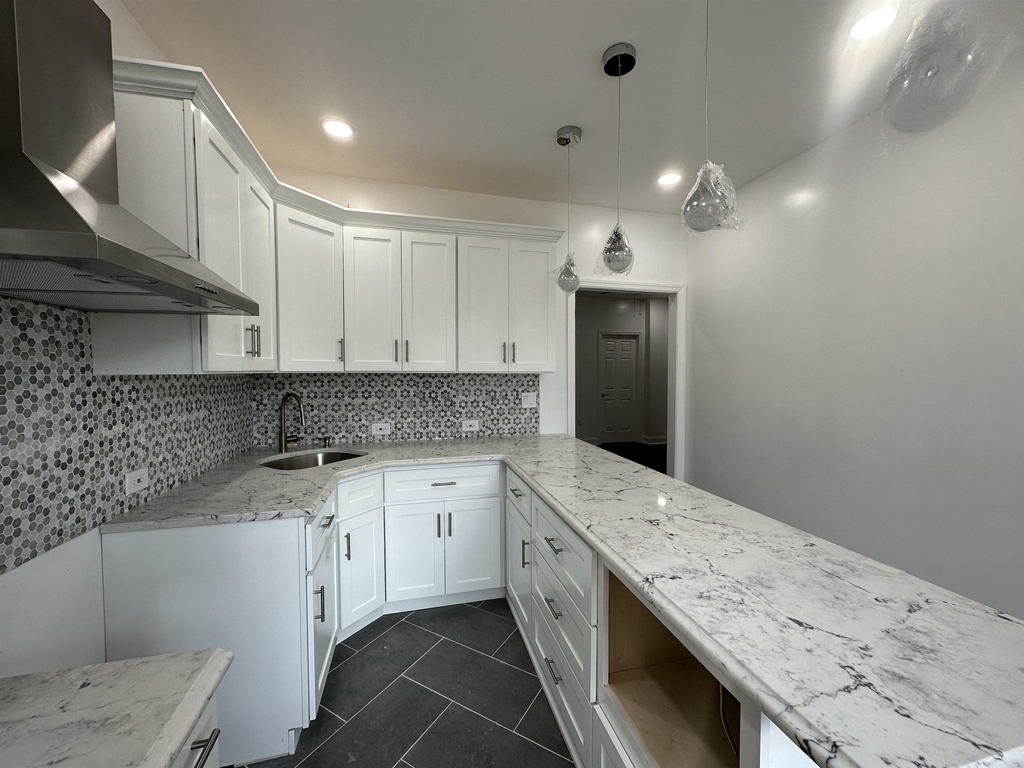 70 West 13th St - Photo 3