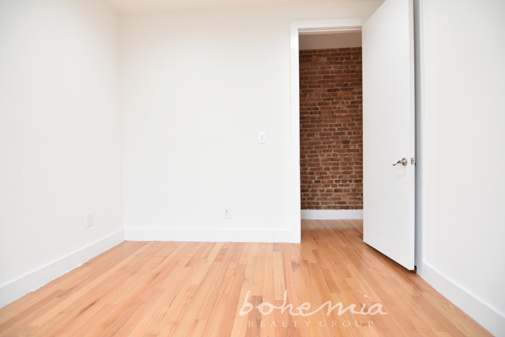 555 West 151st Street - Photo 9