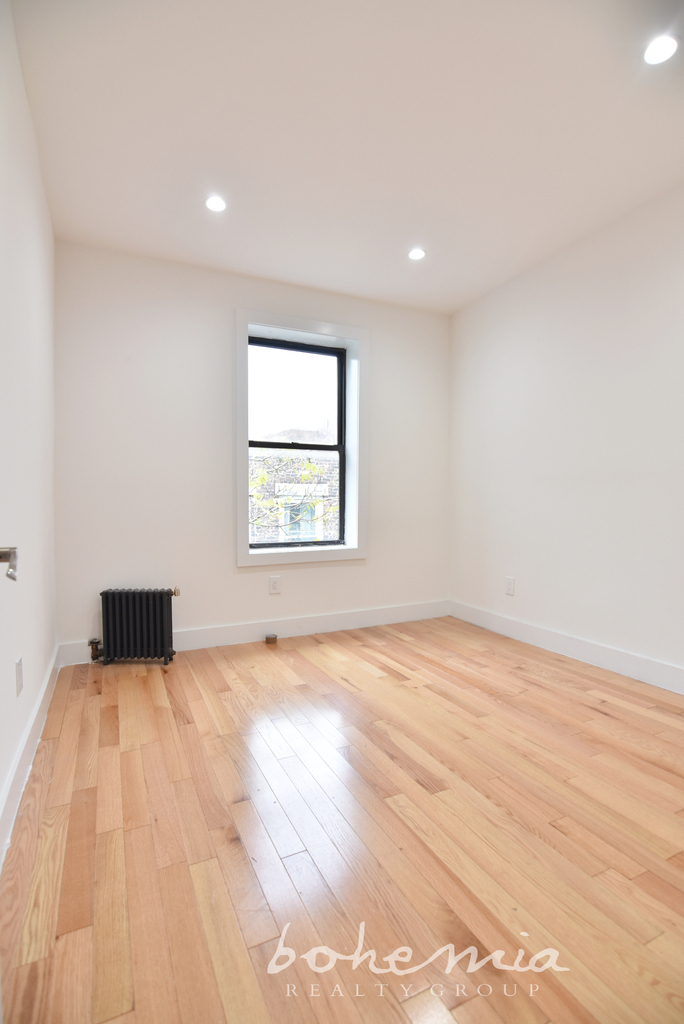 555 West 151st Street - Photo 8