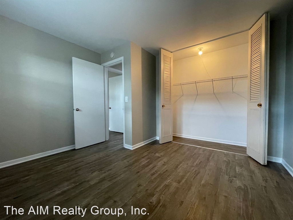 5107 Washington Street - Photo 1