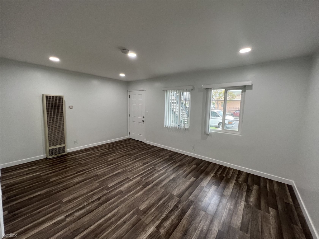 1101 Daisy Avenue - Photo 2