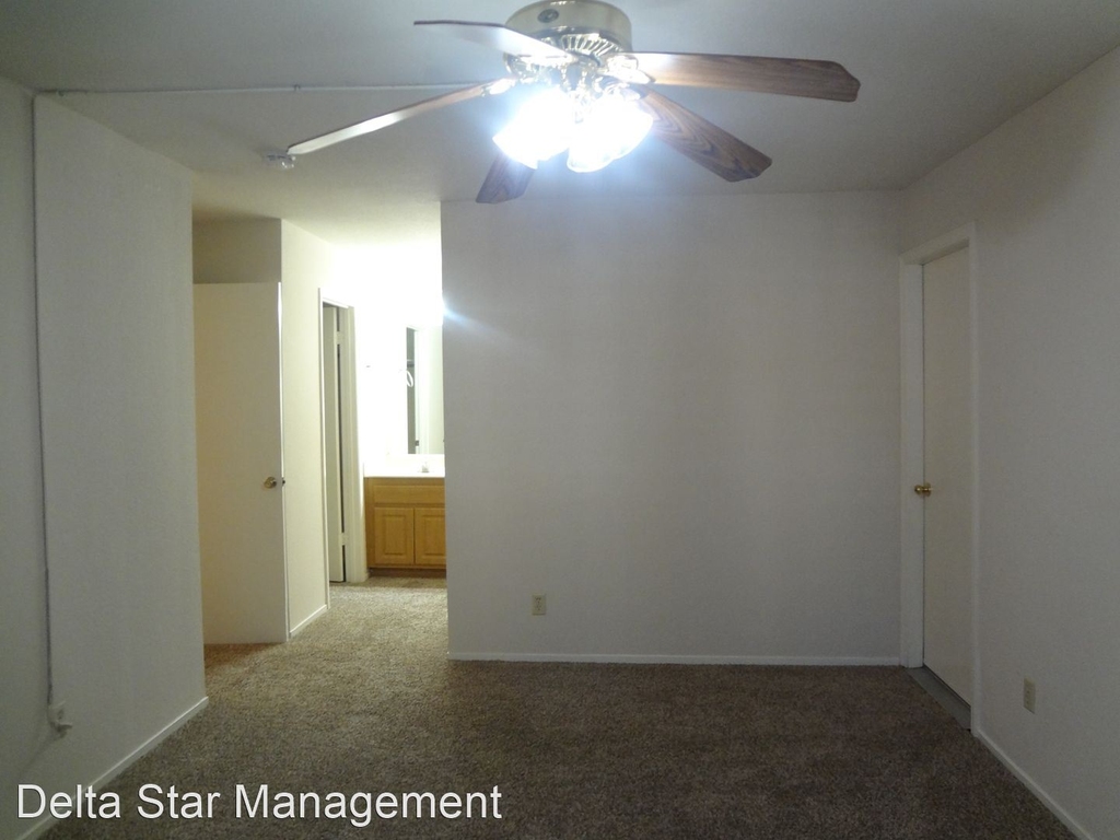 7946 Arcade Lake Lane - Photo 18