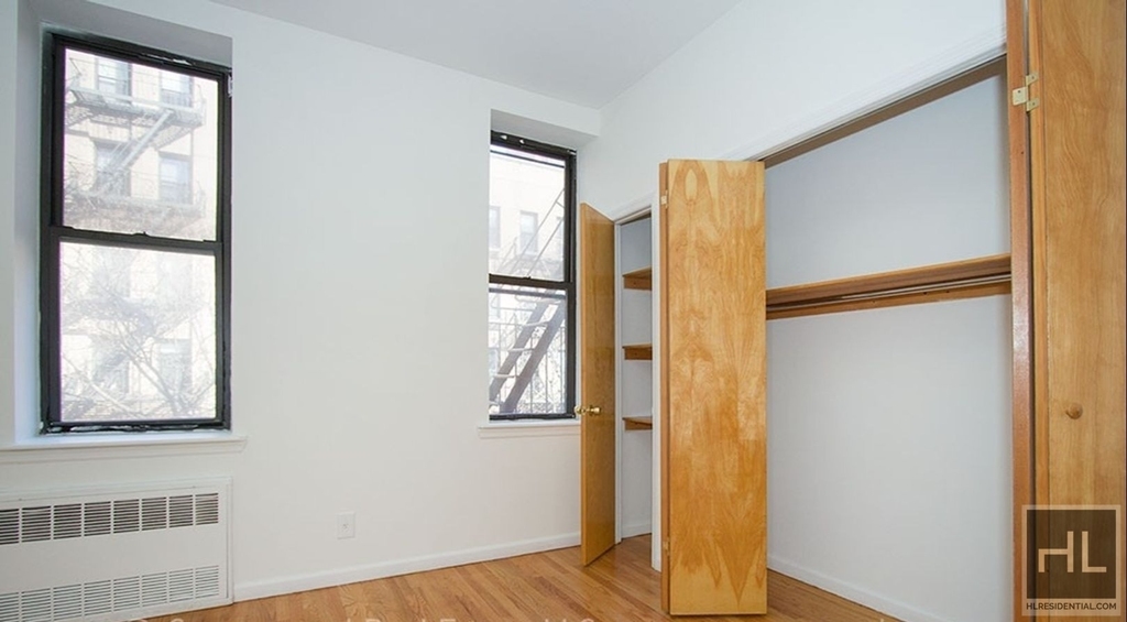 East 83 Street - Photo 4