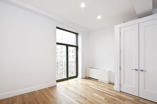 210 East 22nd Street - Photo 1