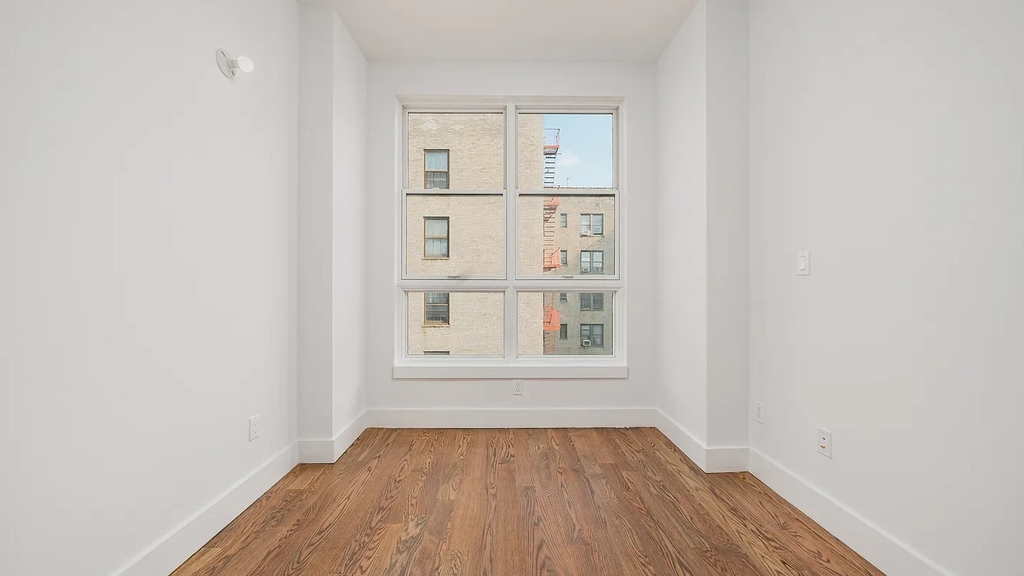 1365 Nostrand Avenue - Photo 3