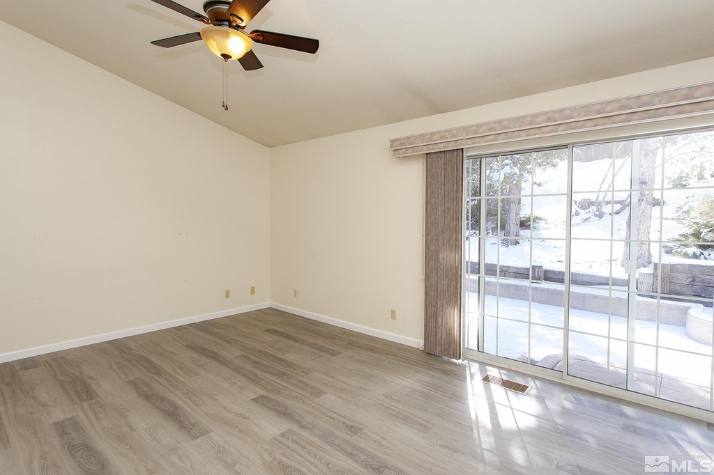 3654 Hemlock Way - Photo 14