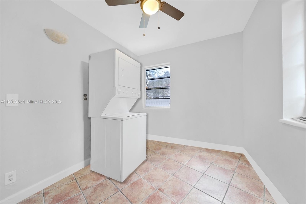 11643 Ne 11th Pl - Photo 10