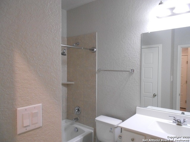 9729 Novacek Blvd - Photo 4