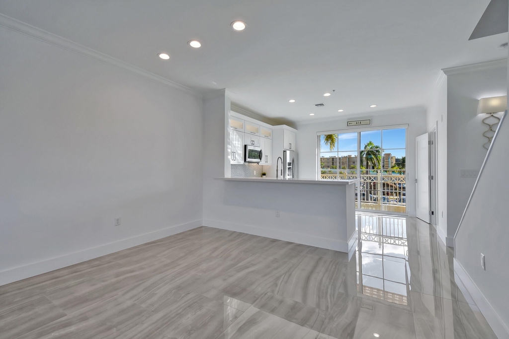 659 Casa Loma Boulevard - Photo 8