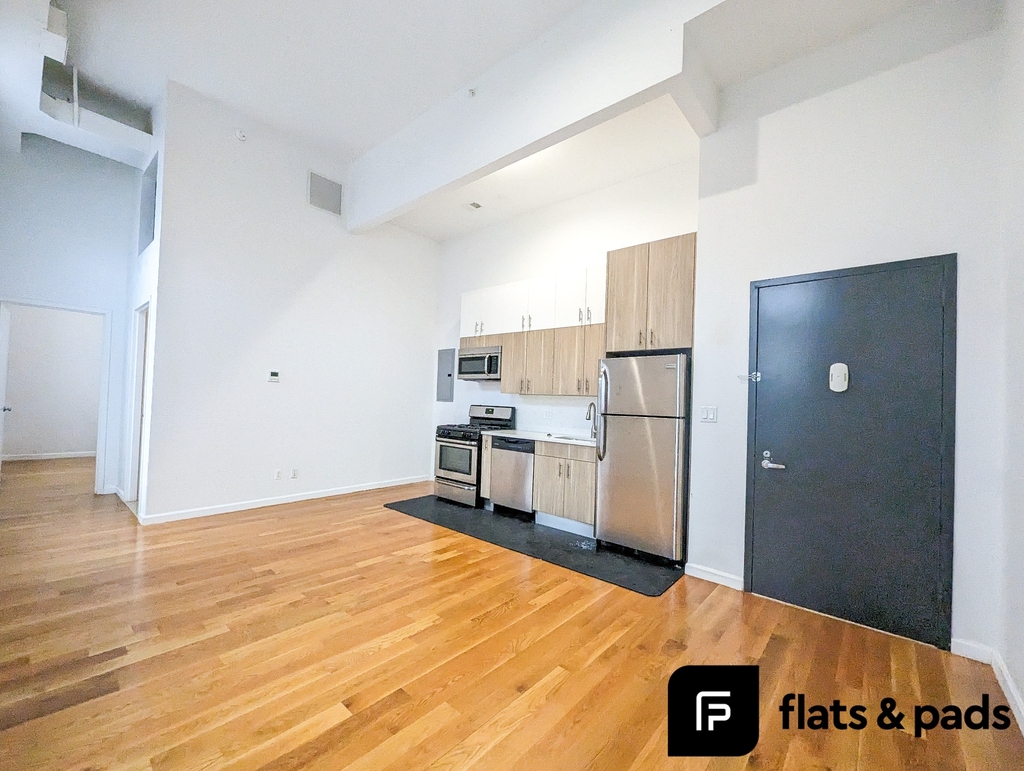 618 Bushwick Avenue - Photo 2