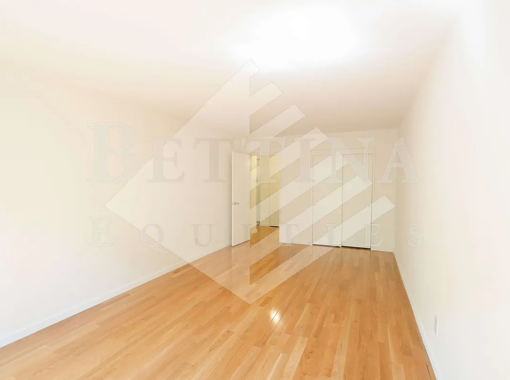 317 East 85th Street - Photo 9