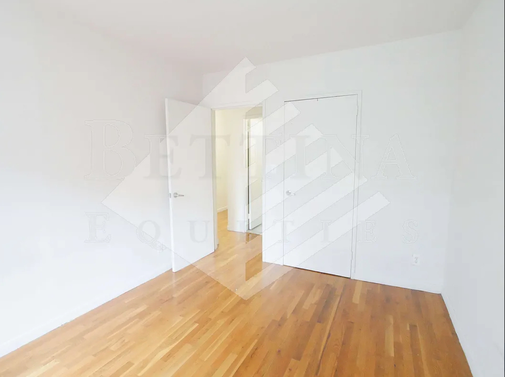 225 East 85th Street - Photo 5