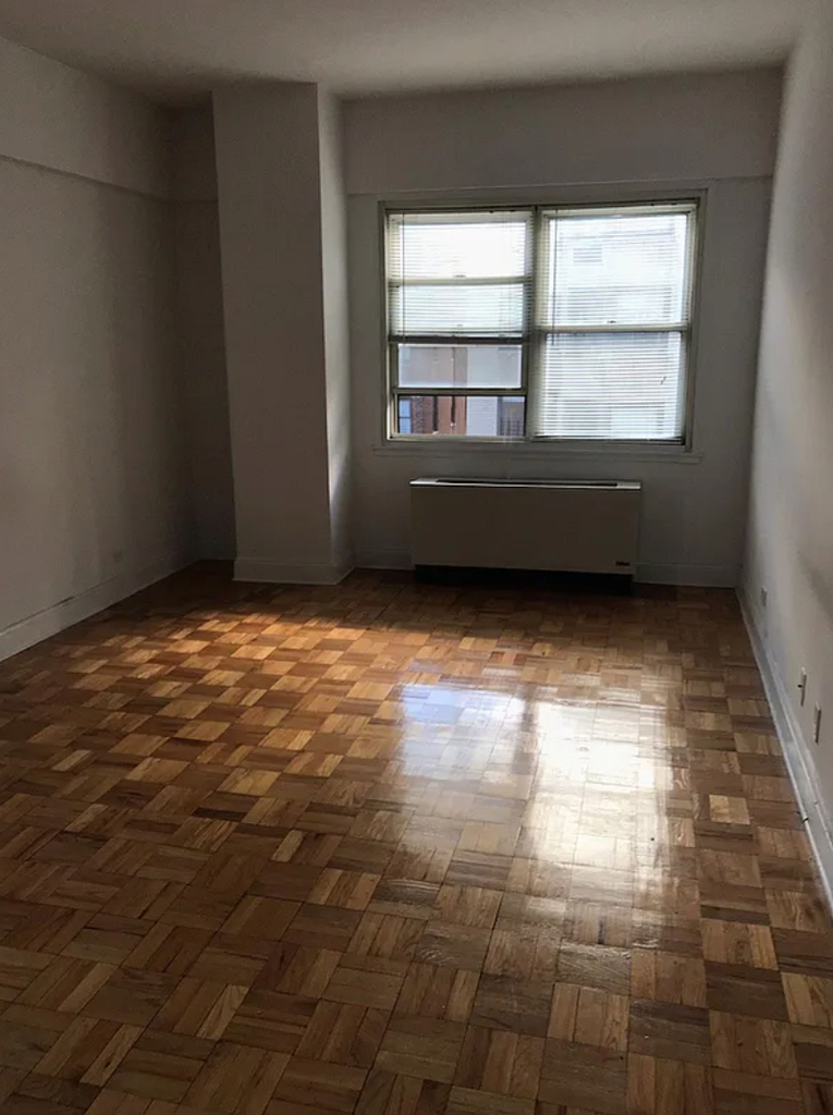  420 East 80th Street, Unit 12l - Photo 3