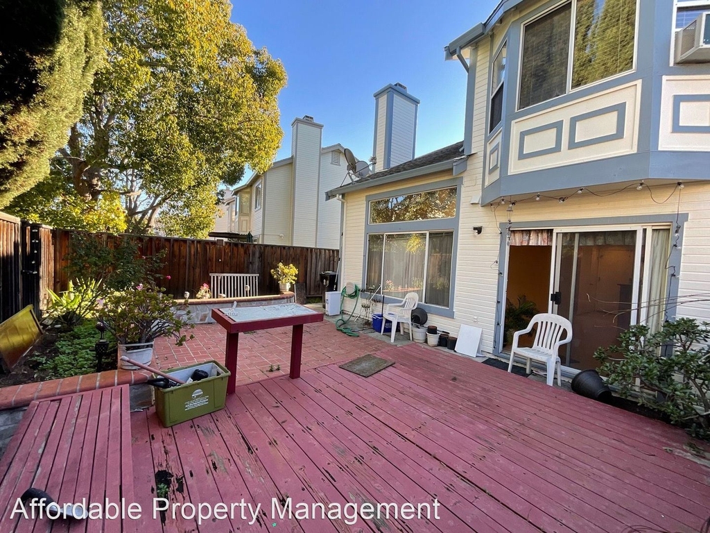 6133 Linford Terrace - Photo 11